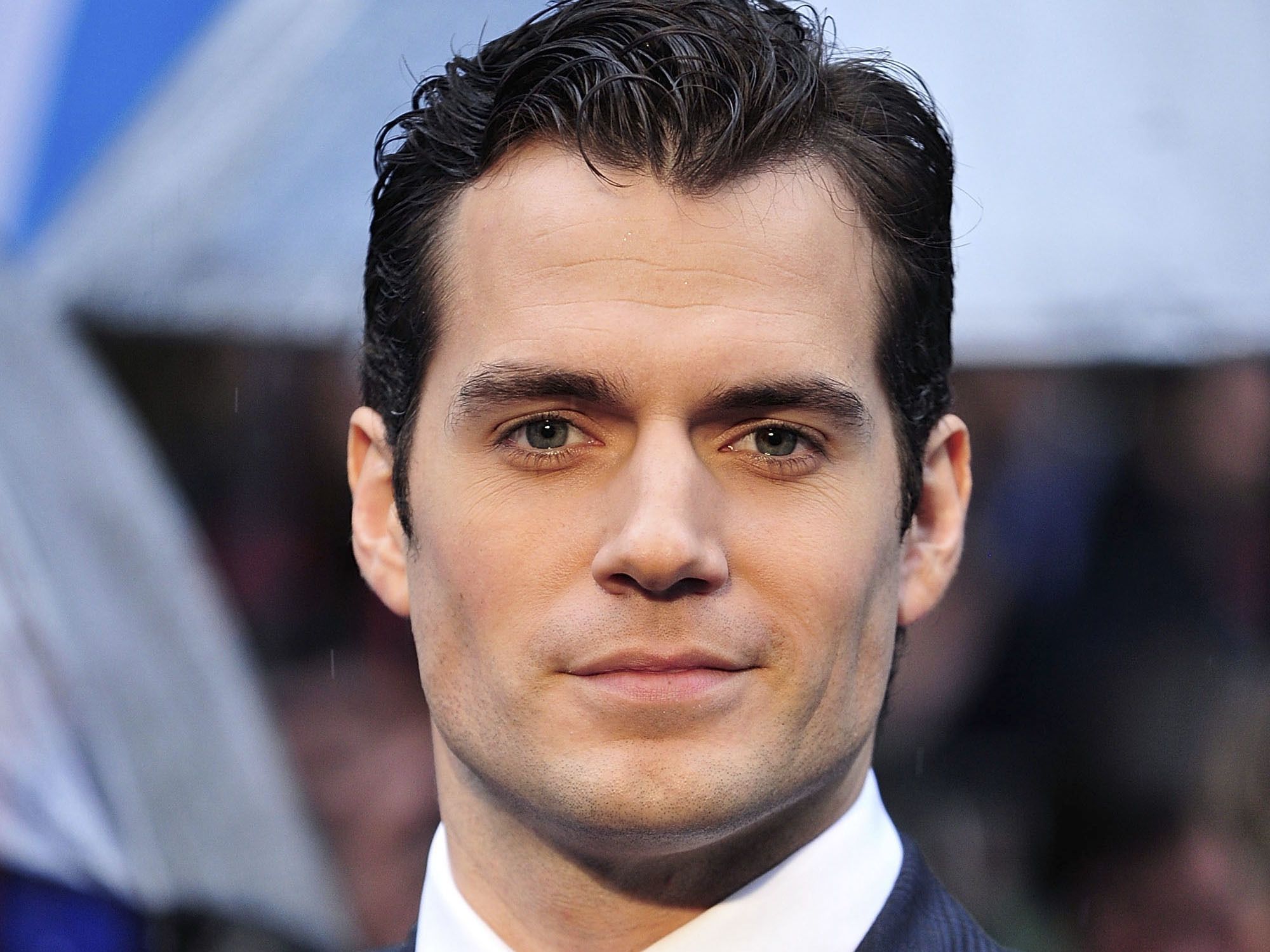 Henry Cavill has a perfect face | Male Celeb News