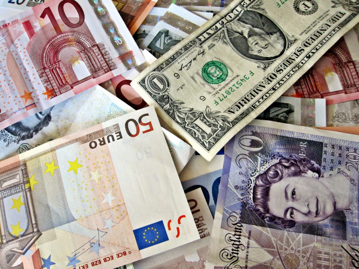 money translator euro to dollars