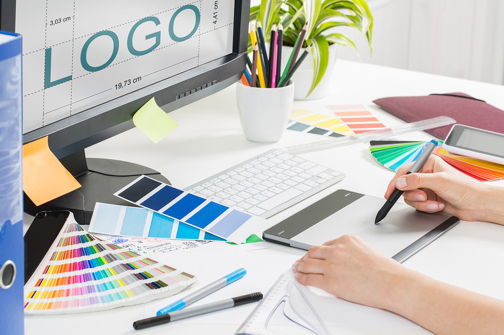 4 Things to Consider When Using an Online Logo Maker - 2024 Guide - The ...