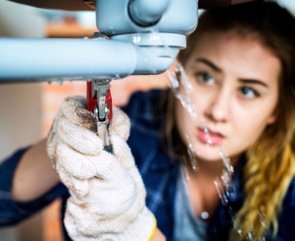 4 Common Plumbing Problems You Should Leave to the Professionals - 2024