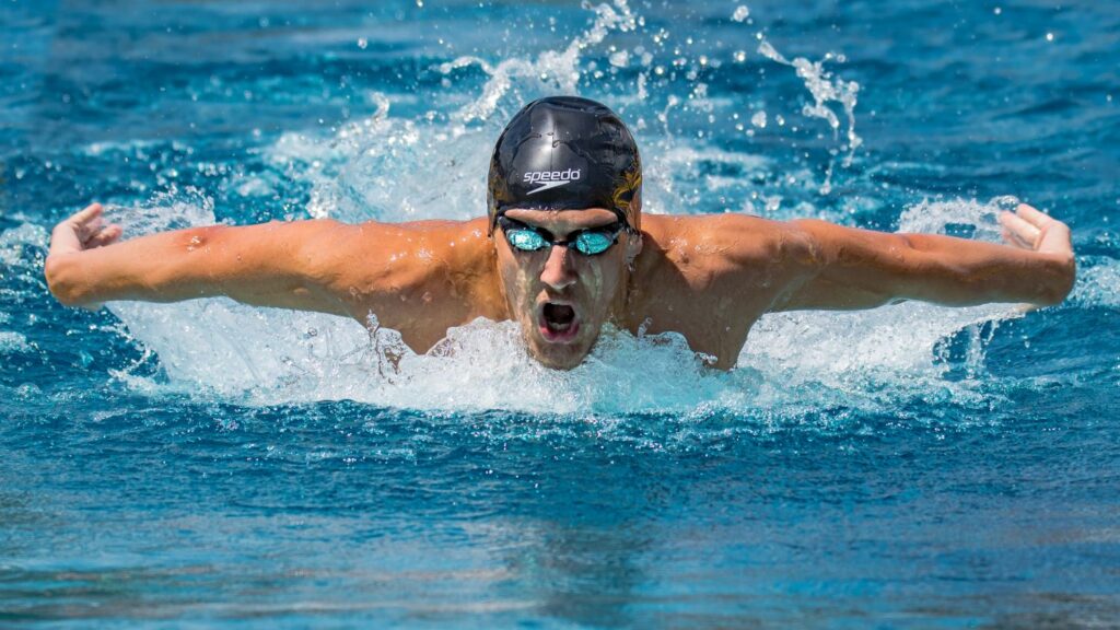 Butterfly Stroke swimming for beginners - techniques and proper body position