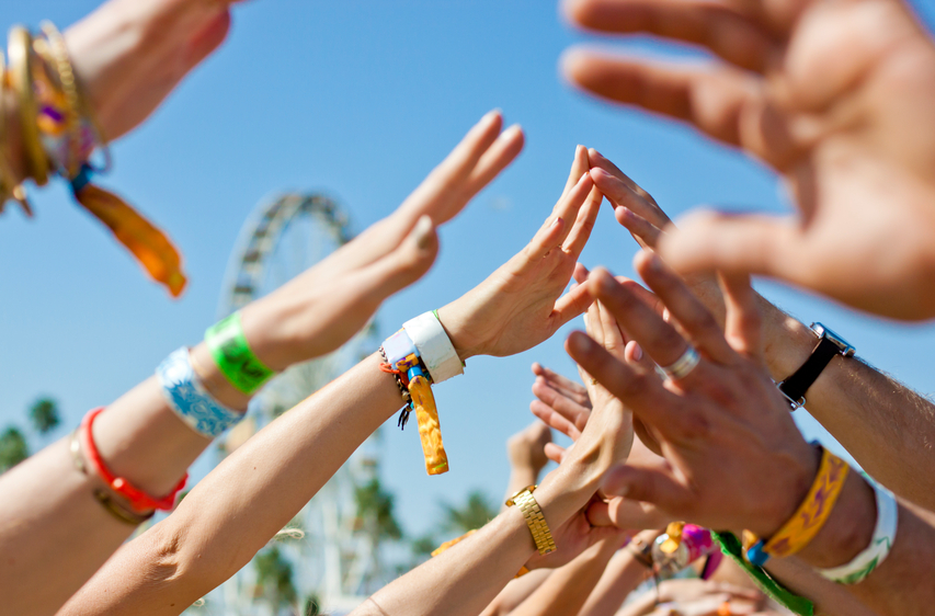 Ways to Use Event Wristbands to Enhance Attendee Experience